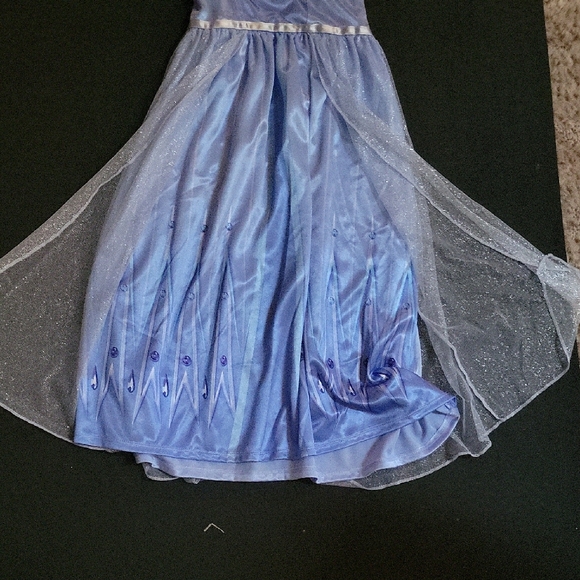 Frozen II Elsa Princess Dress with Sheer Sleeves Nightgown 6x - Picture 4 of 10
